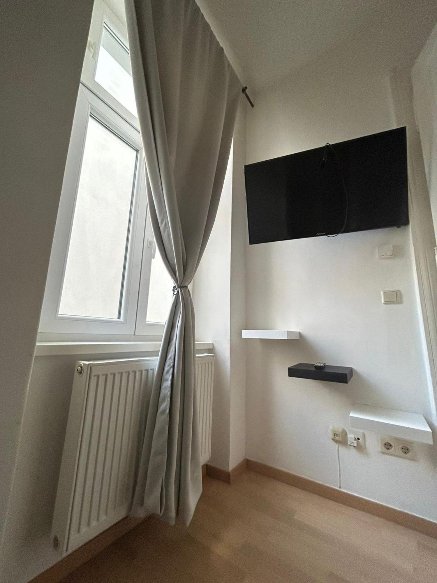 City Elegance Central Gem With Free Parking And Fast Internet 250 Mbits Відень Екстер'єр фото